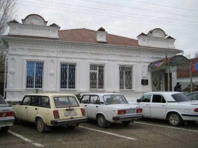 Космонавтов 17